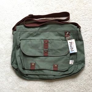 NWT Mudd Canvas Messenger bag